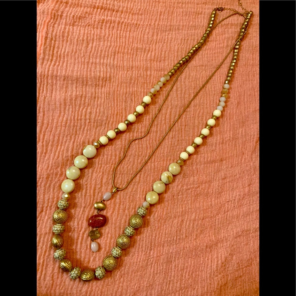 Set of two long necklaces
